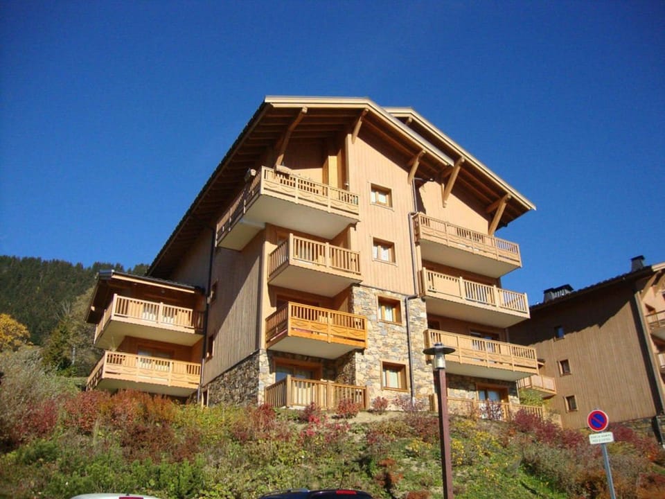 Appartement 2 Pièces avec Piscine et Parking - Les Saisies, 4 Pers - FR-1-594-156 Apartment in Villard-sur-Doron