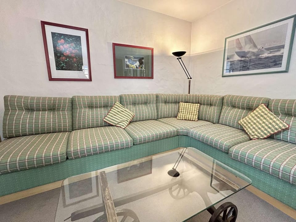 Confortable Duplex 3 Pièces, 6 Couchages, Proche Centre et Télécabine, Balcon Sud, Megève - FR-1-597-8 Cabin in Megève