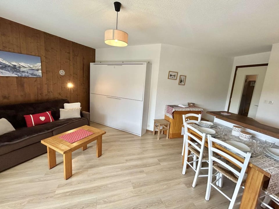 Studio avec Piscine Chauffée, Tennis & Balcon - 4 Couchages à Megève - FR-1-597-14 Apartment in Megève
