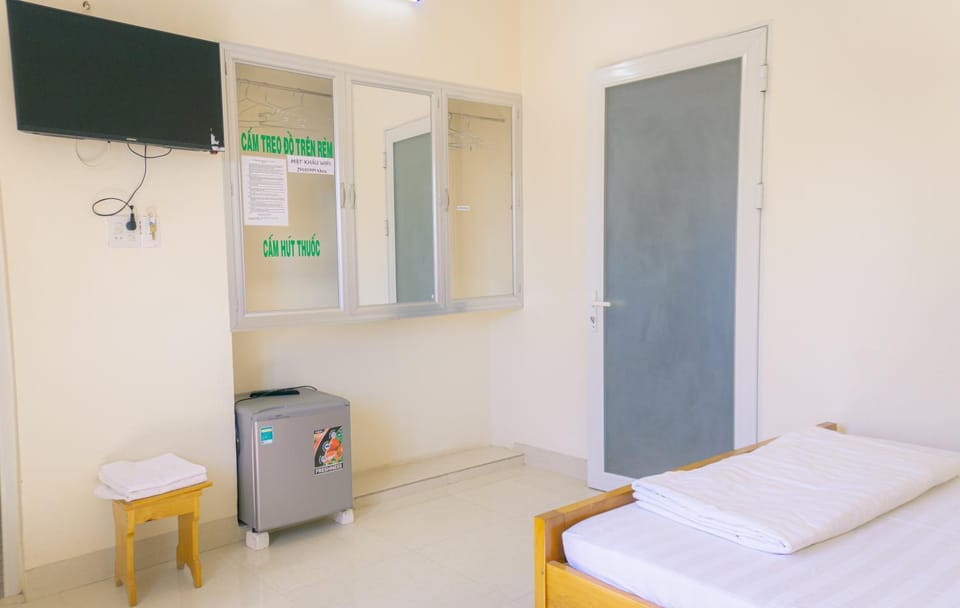 Bedroom, furniture