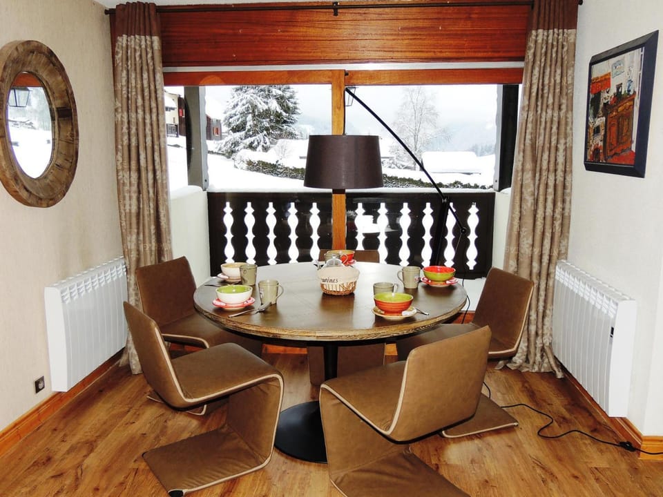 Superbe appartement 6 pièces au pied des pistes, 4 chambres en suite, centre Les Gets - FR-1-598-26 Apartment in Les Gets