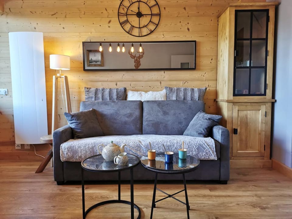 Studio cabine 4 pers près pistes, wifi, parking - FR-1-598-34 Cabin in Les Gets