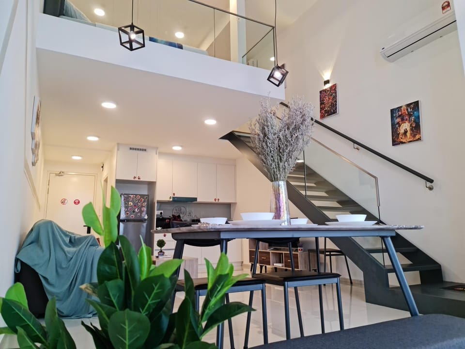 Living room, Dining area