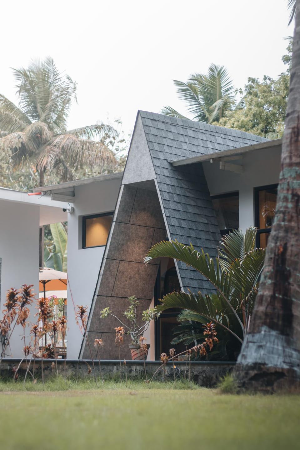 Property building, Restaurant/places to eat