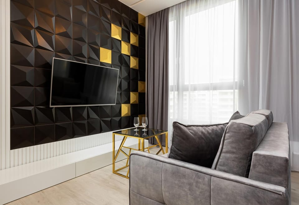 TV and multimedia, Living room, Seating area, Entertainment