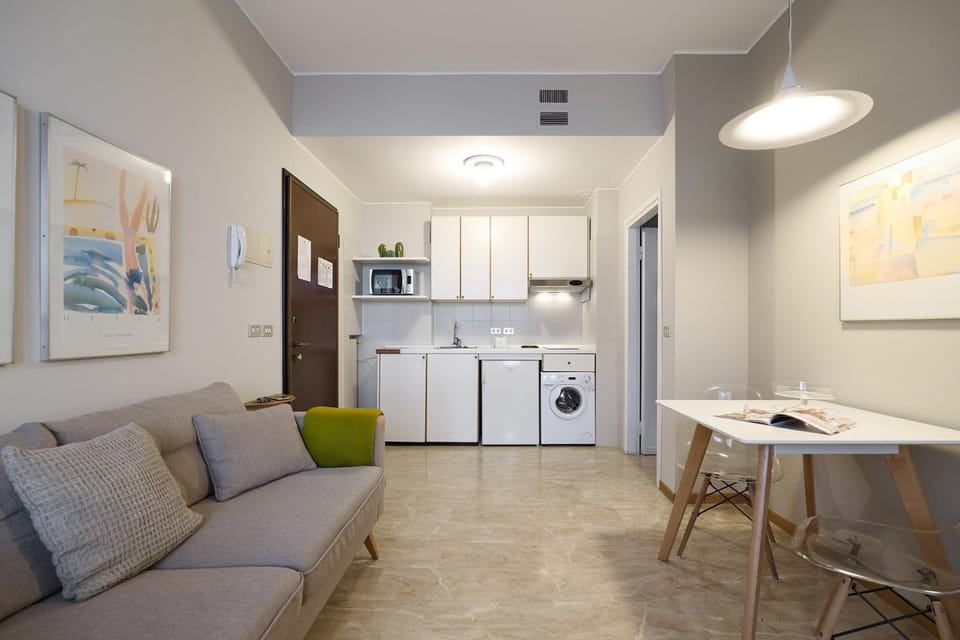 Kitchen or kitchenette, Living room, Seating area, Dining area, dishwasher, stove, washing machine