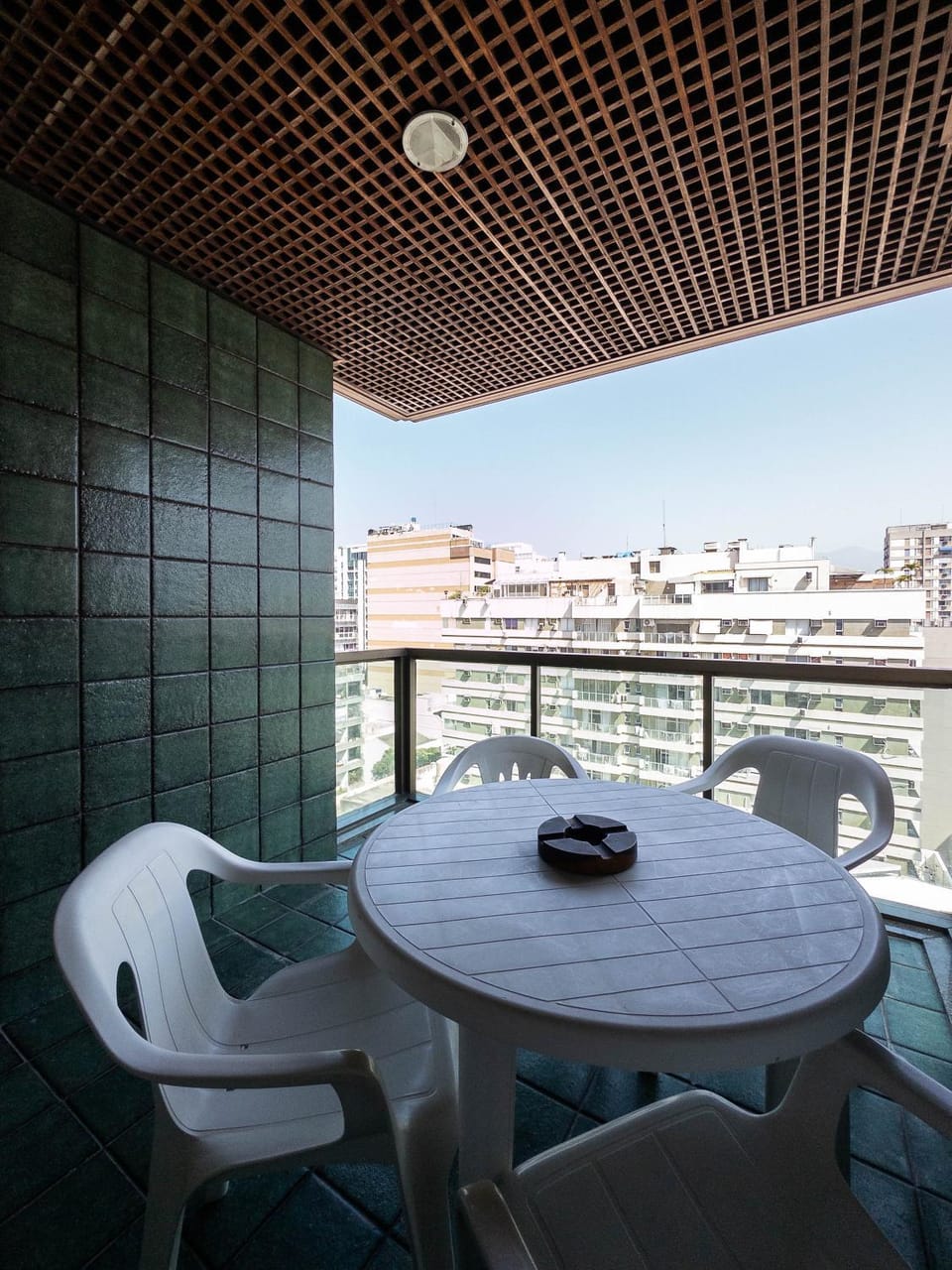 IPF2045C - Tiffany's Residence Service - Ipanema Apartment in Rio de Janeiro