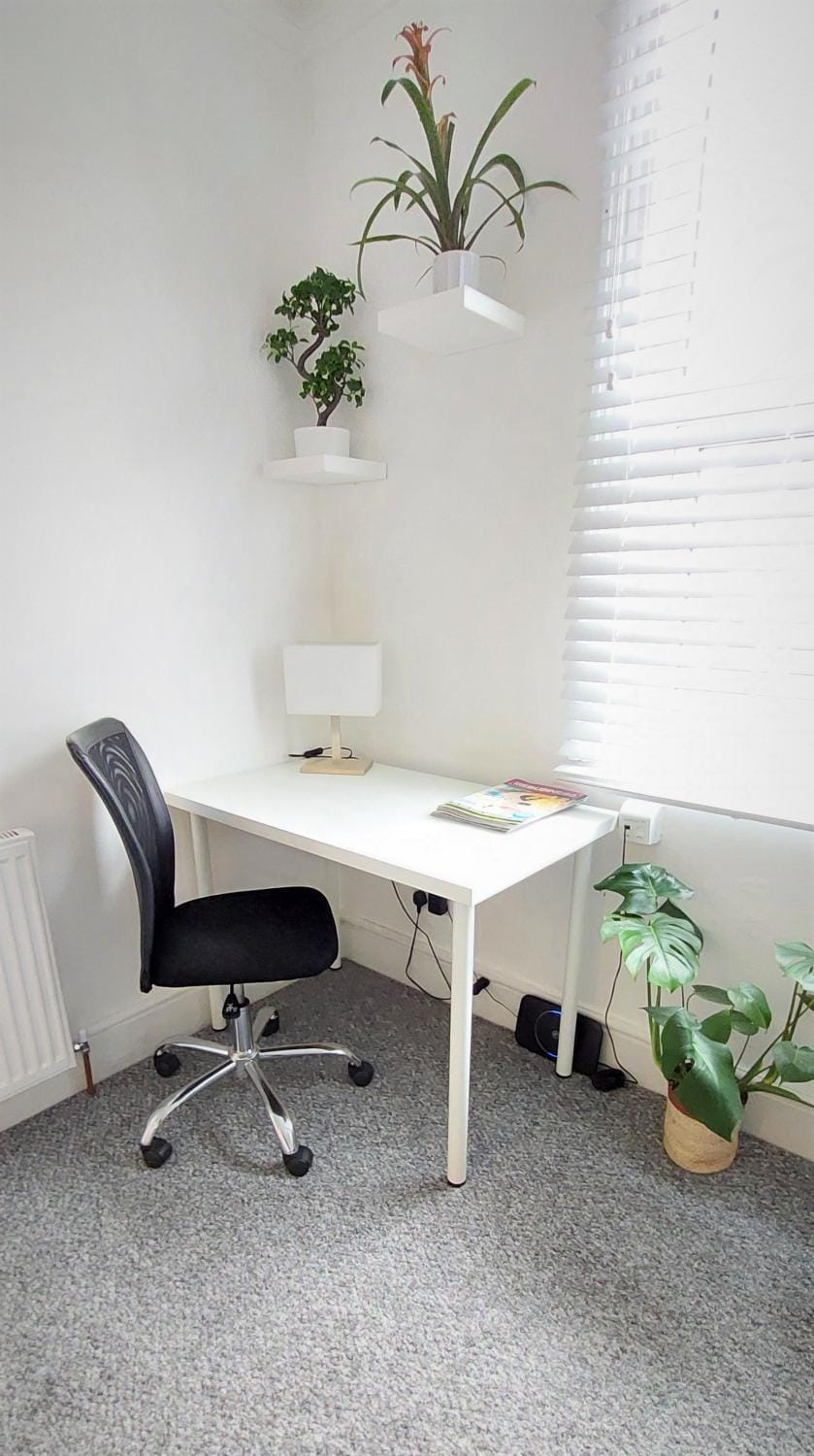 Very spacious two bedroom converted apartment in East Croydon Apartment in Croydon