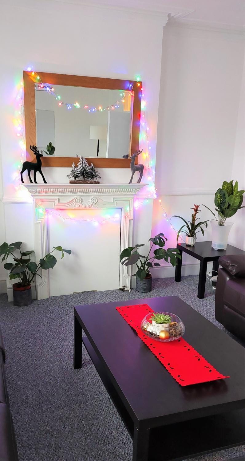 Very spacious two bedroom converted apartment in East Croydon Apartment in Croydon