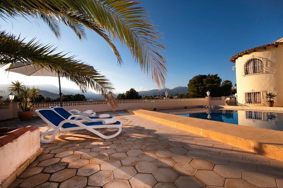 Solarium, Swimming pool