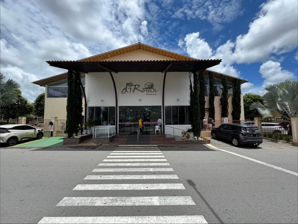 Property building, Facade/entrance, Parking