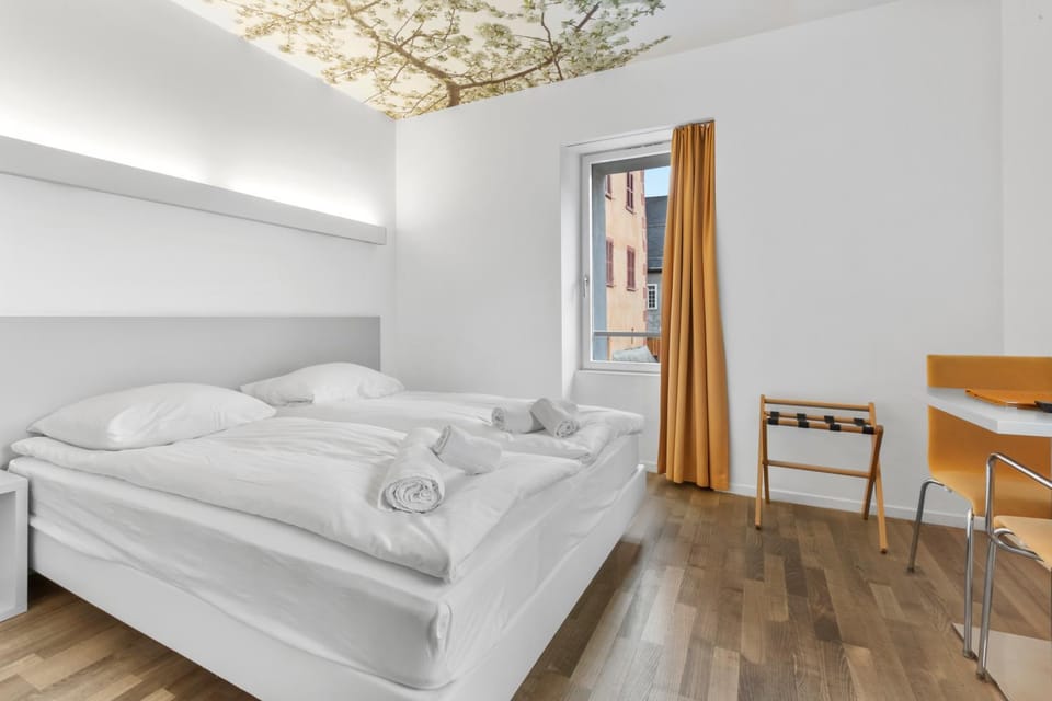 Bed, View (from property/room), Photo of the whole room, Bedroom, City view, City view, towels