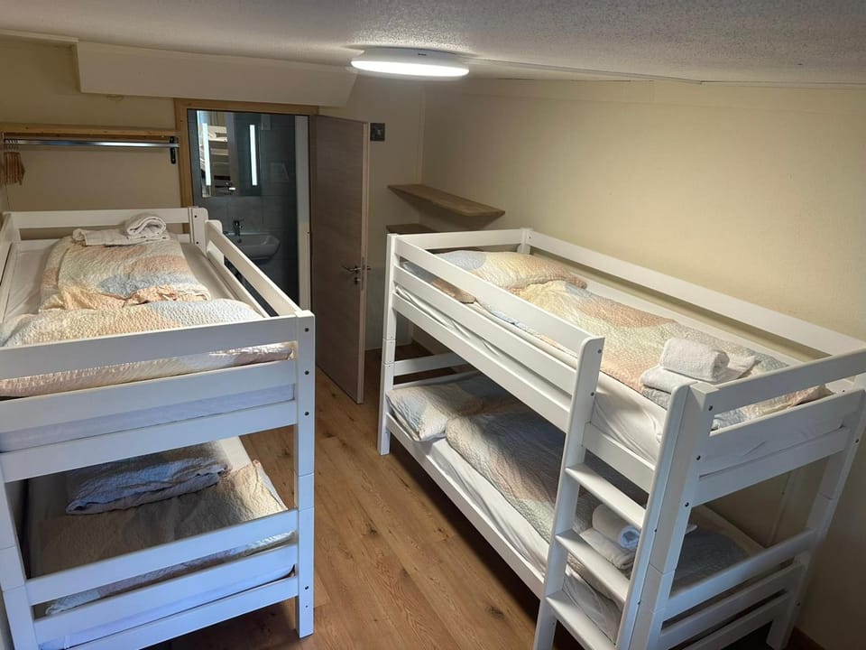 Photo of the whole room, bunk bed