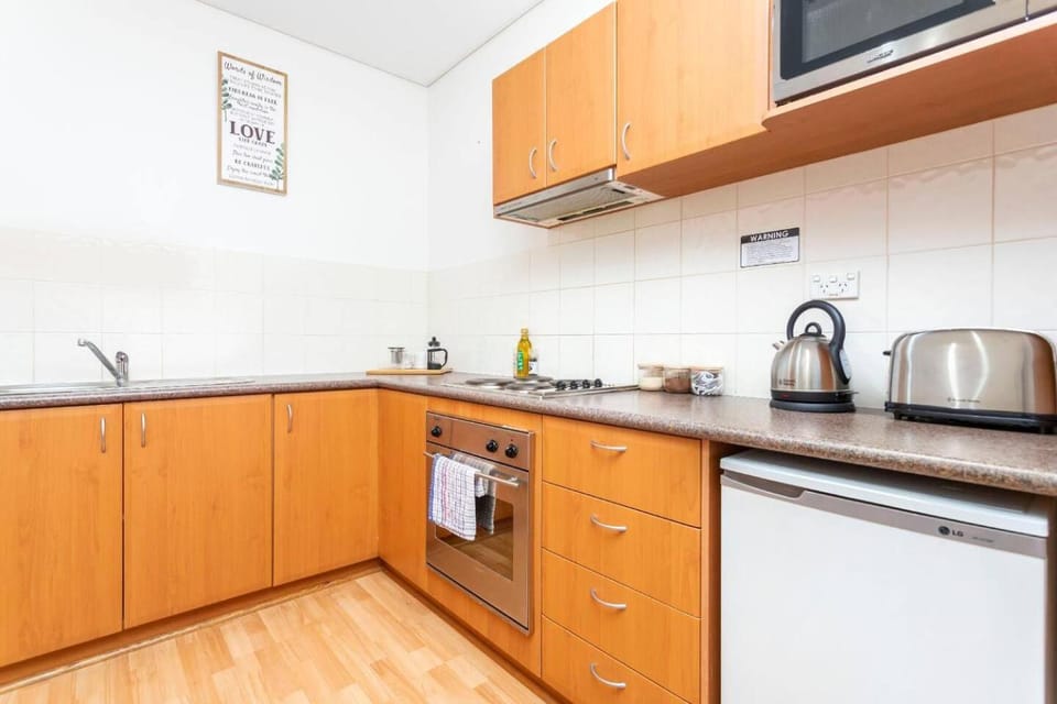 404 Big Beautiful One Bed & Balcony Apartment in Perth