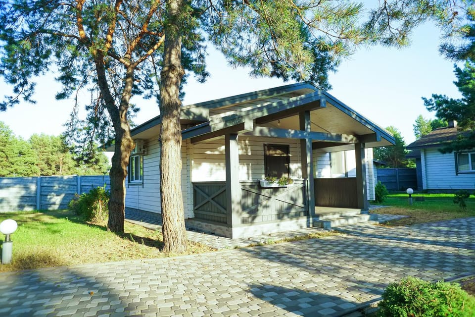 Property building, Natural landscape, Street view