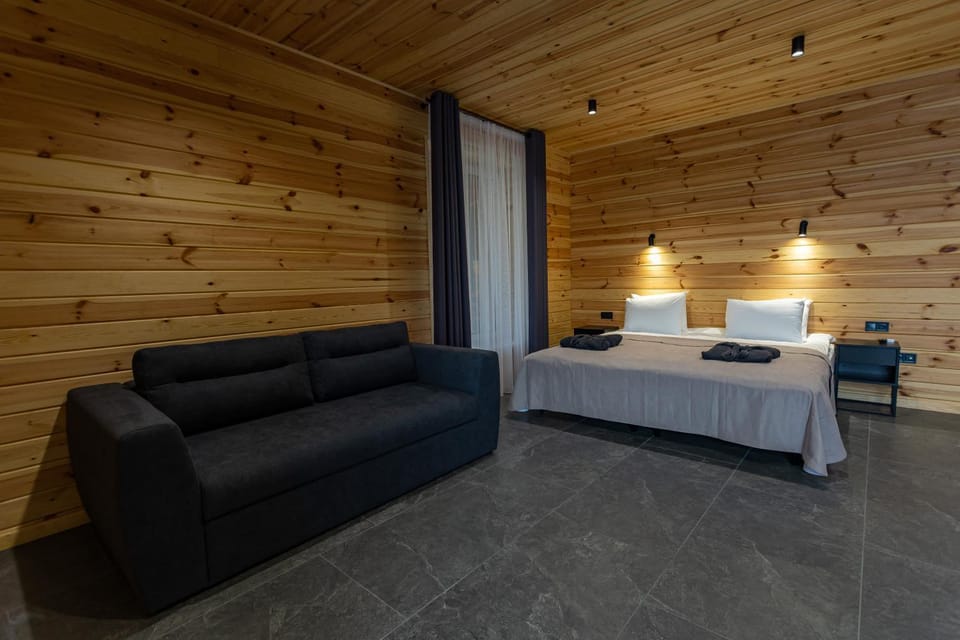 Bed, Photo of the whole room, Seating area, Bedroom, pet friendly