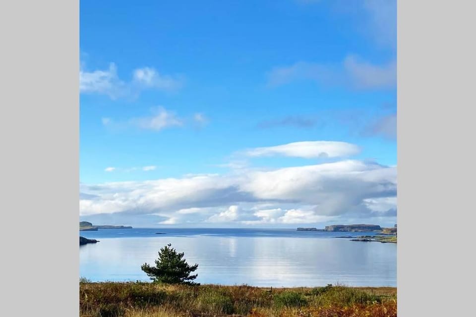 Property building, Garden, Garden view, Landmark view, Mountain view, Sea view