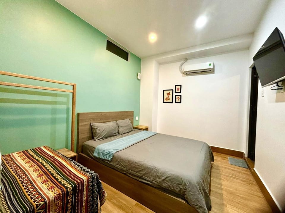 Bed, TV and multimedia, Photo of the whole room, Bedroom, air conditioner