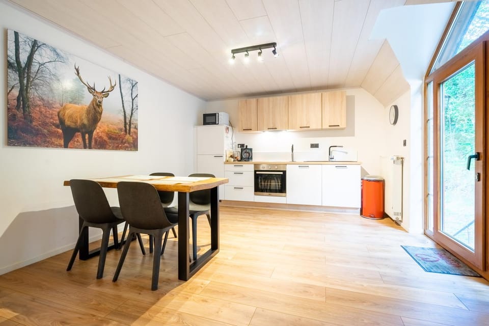 Coffee/tea facilities, Dining area, Garden view, minibar, pet friendly, stove, kitchen