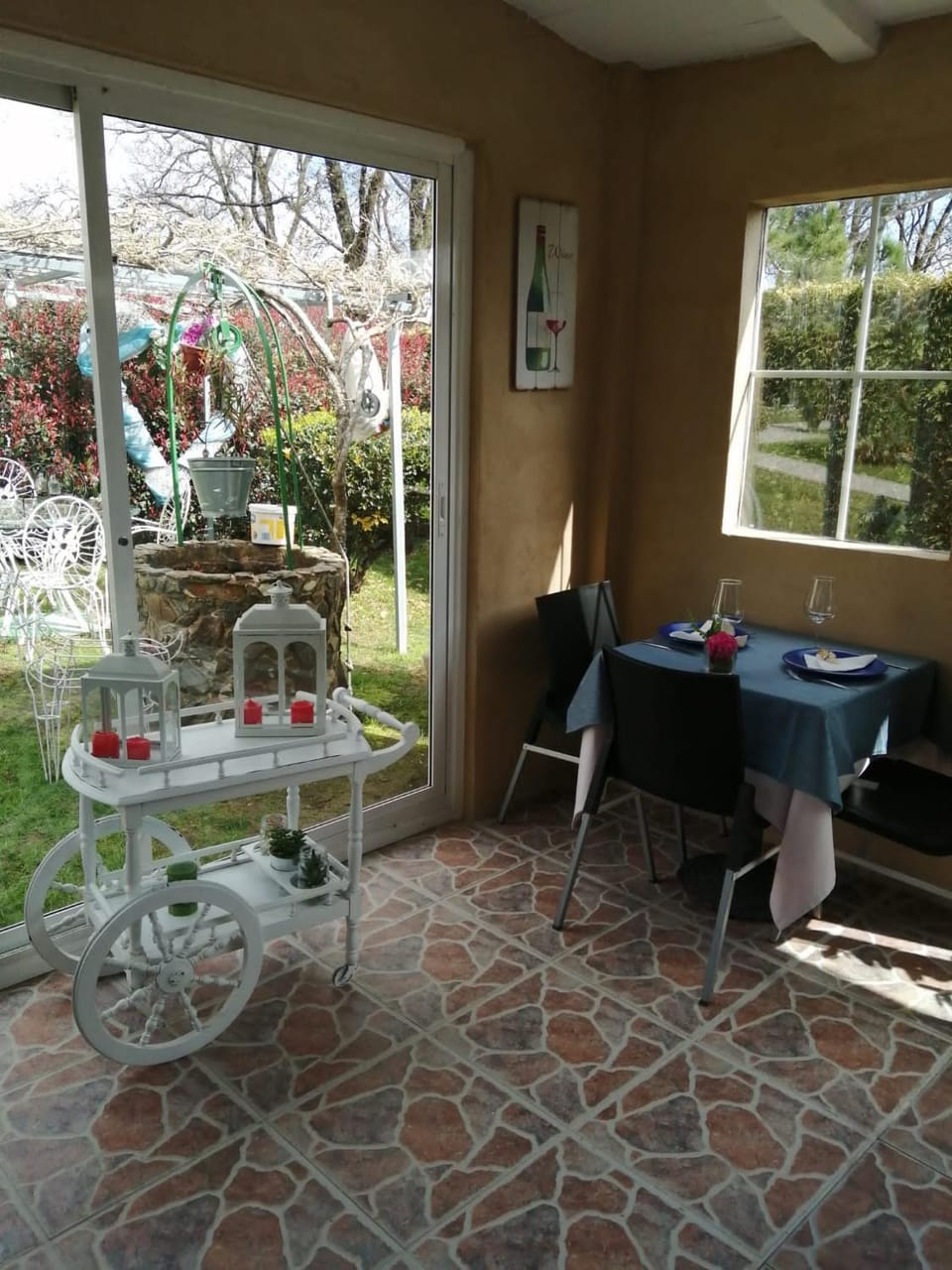Dining area, Garden view