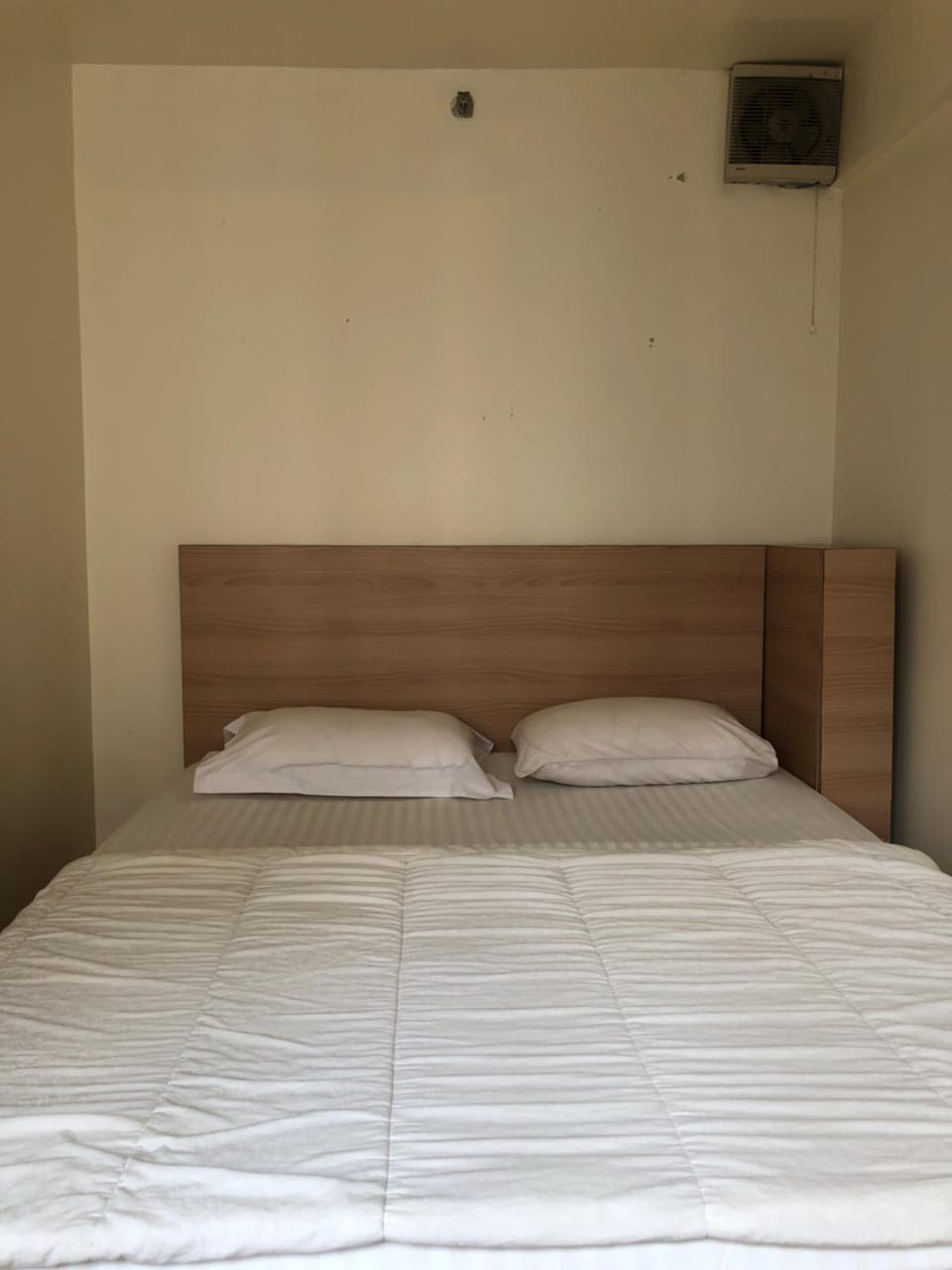 Moagi Stay Geranium - Netflix Ready! at Bassura City Apartment Apartment in Jakarta