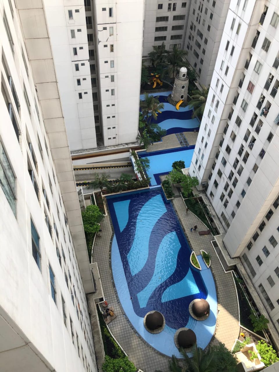 Moagi Stay Geranium - Netflix Ready! at Bassura City Apartment Apartment in Jakarta