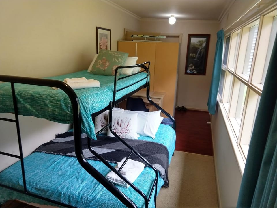 Bed, Bedroom, bunk bed