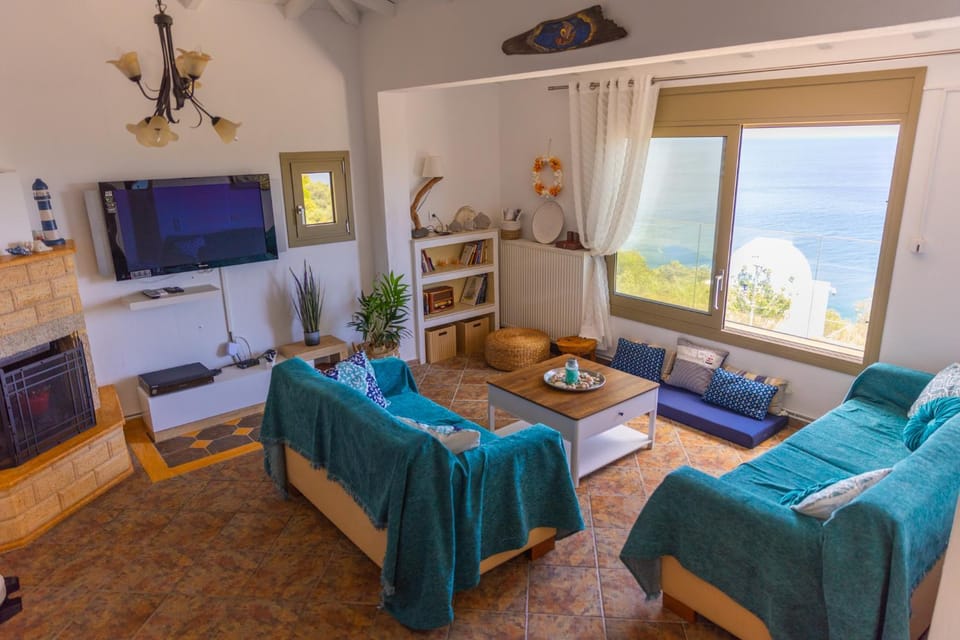Communal lounge/ TV room, TV and multimedia, Living room, Photo of the whole room, Evening entertainment
