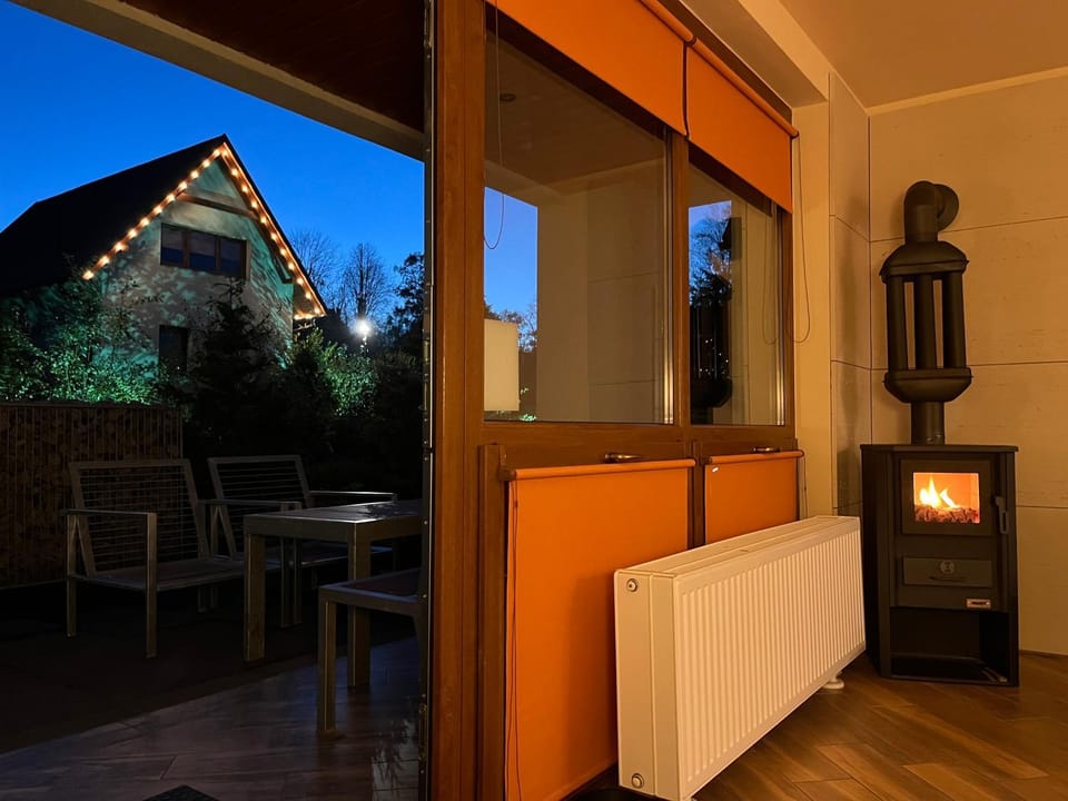 Balcony/Terrace, fireplace