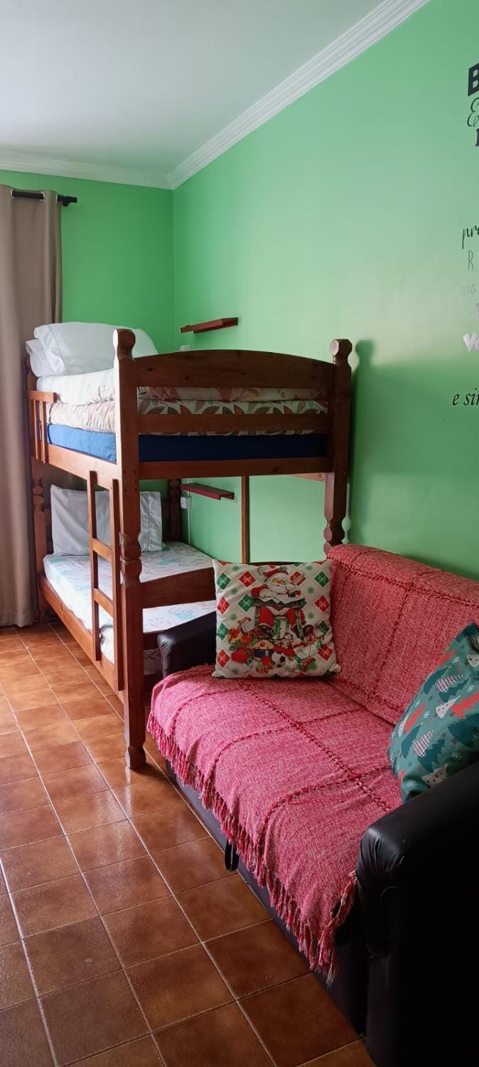 Kitnet frente pro mar em Vila Caiçara, portaria 24 hs e wifi Apartment in State of São Paulo