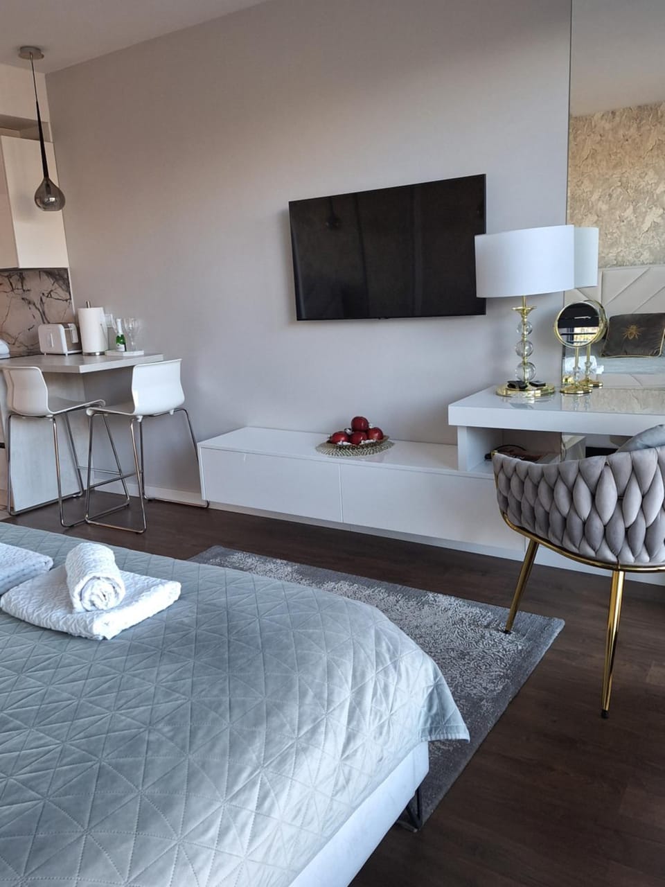 Photo of the whole room