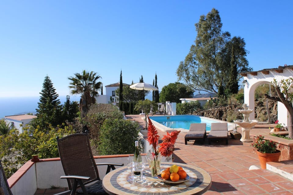 Villa Tranquila - Costa del Sol - Great Seaview - Priv Pool - 3 bed Villa in Axarquía