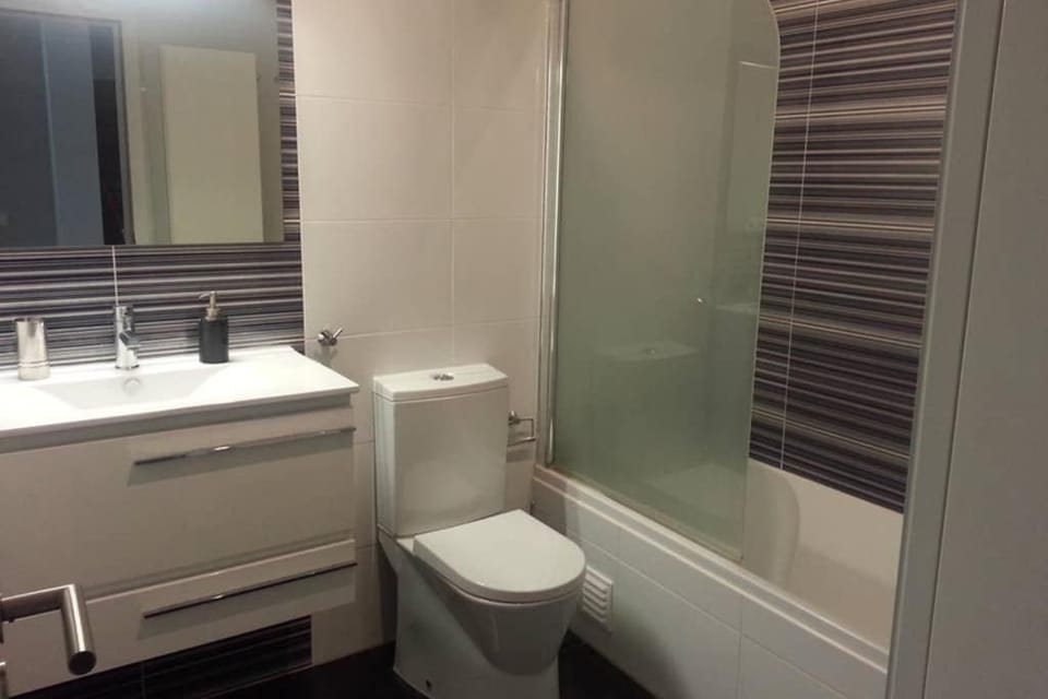 Bathroom, Bath