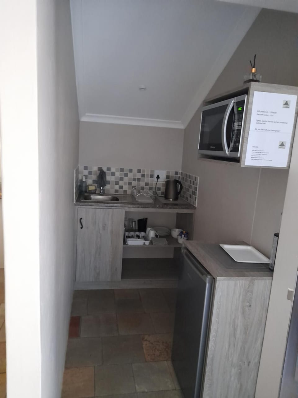 Kitchen or kitchenette