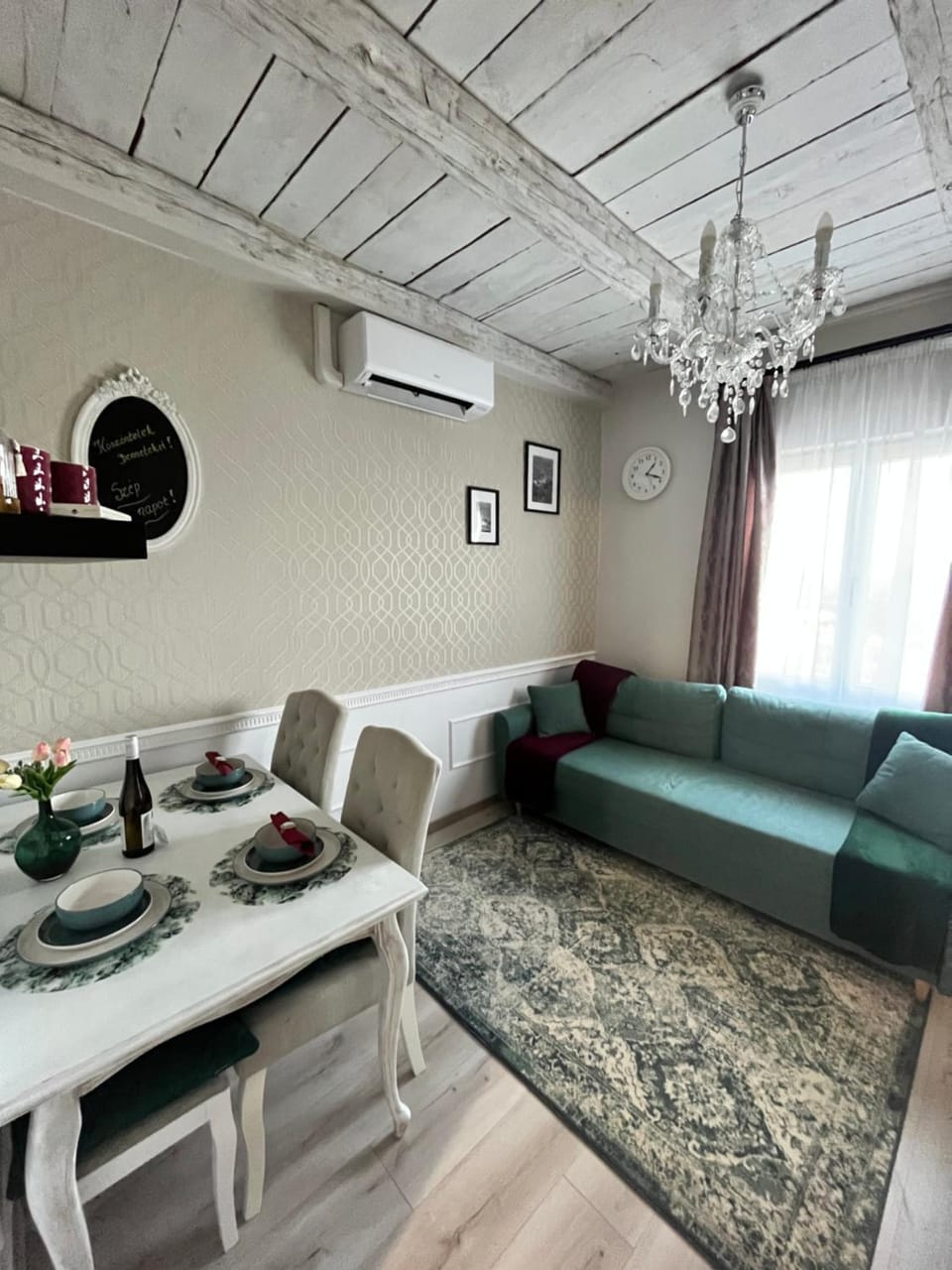 Smaragd House in Hungary