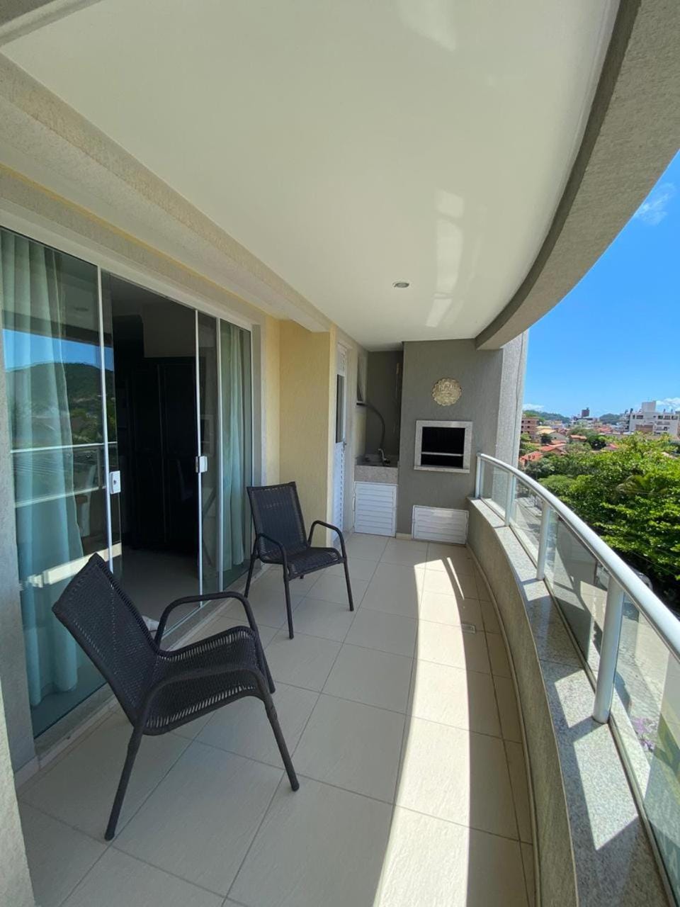View (from property/room), Balcony/Terrace, City view, Street view