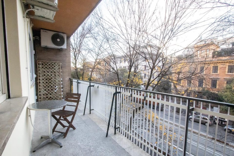 Balcony/Terrace, City view, Street view