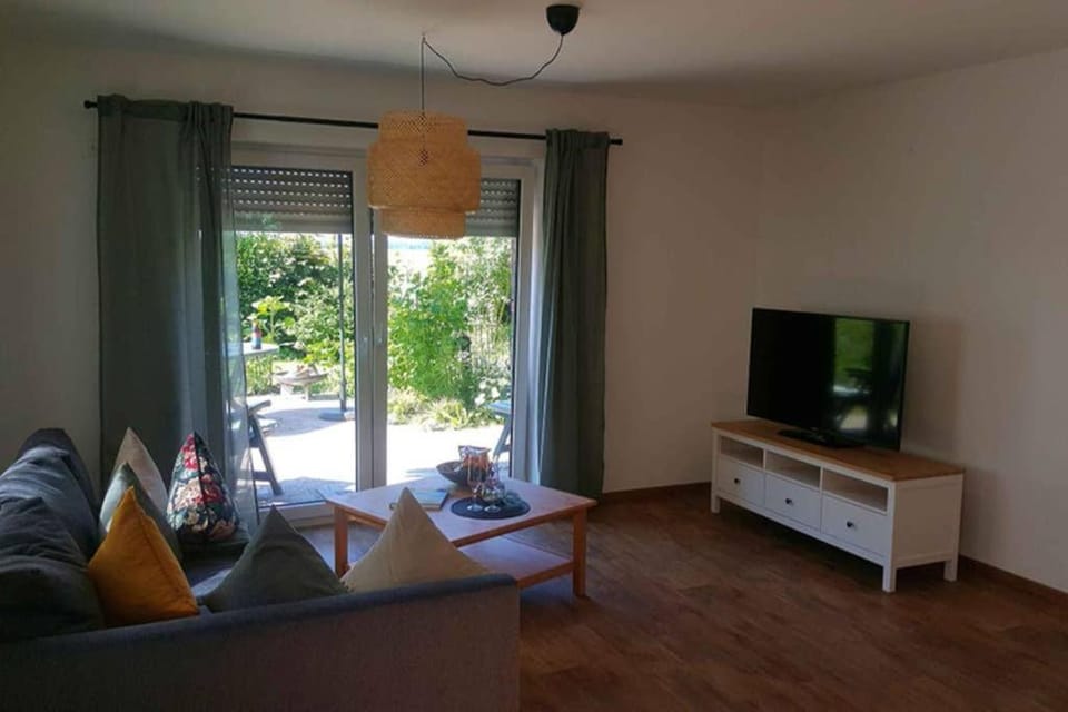 TV and multimedia, Balcony/Terrace, Living room, Seating area