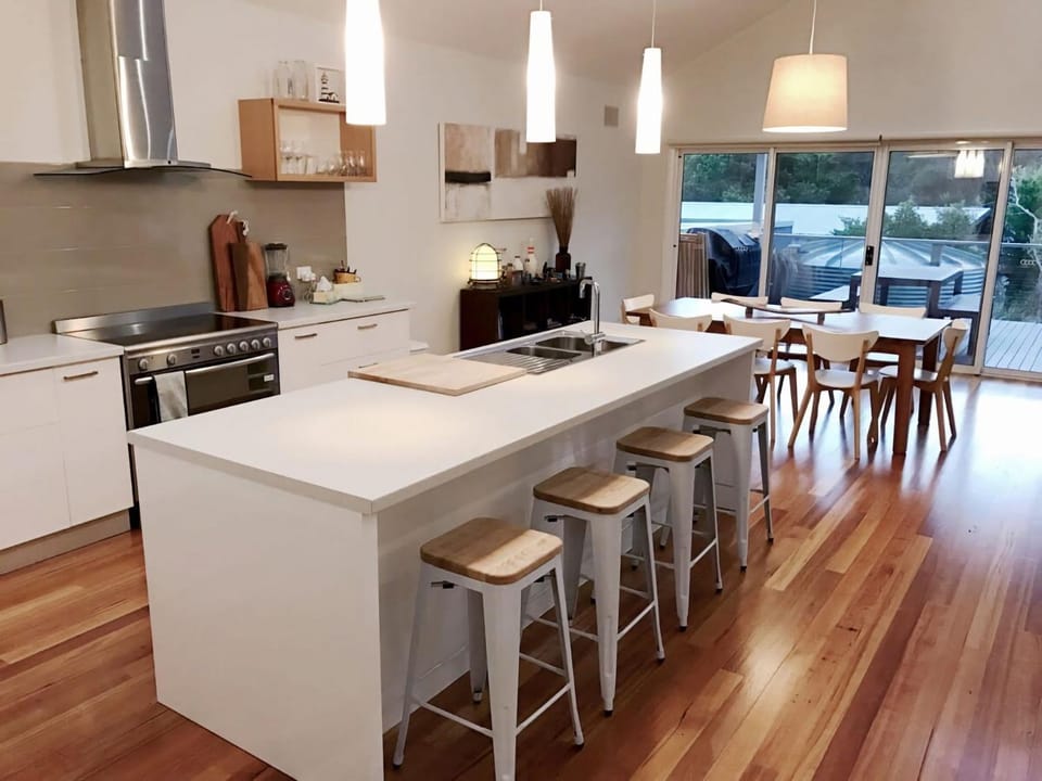 The Sands Stay 3 Pay 2 Winter Special House in Sandy Point