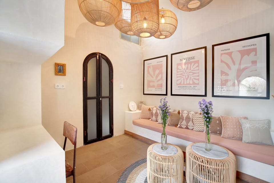 Seminyak Beach Bungalow Studio Villa 1 with private pool SBB1 House in Kuta