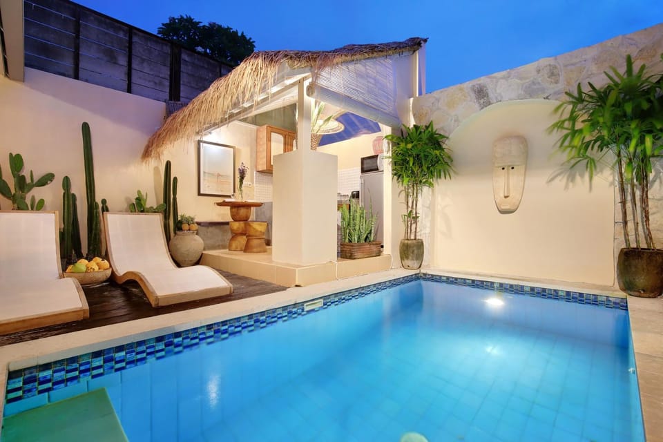 Seminyak Beach Bungalow Studio Villa 1 with private pool SBB1 House in Kuta
