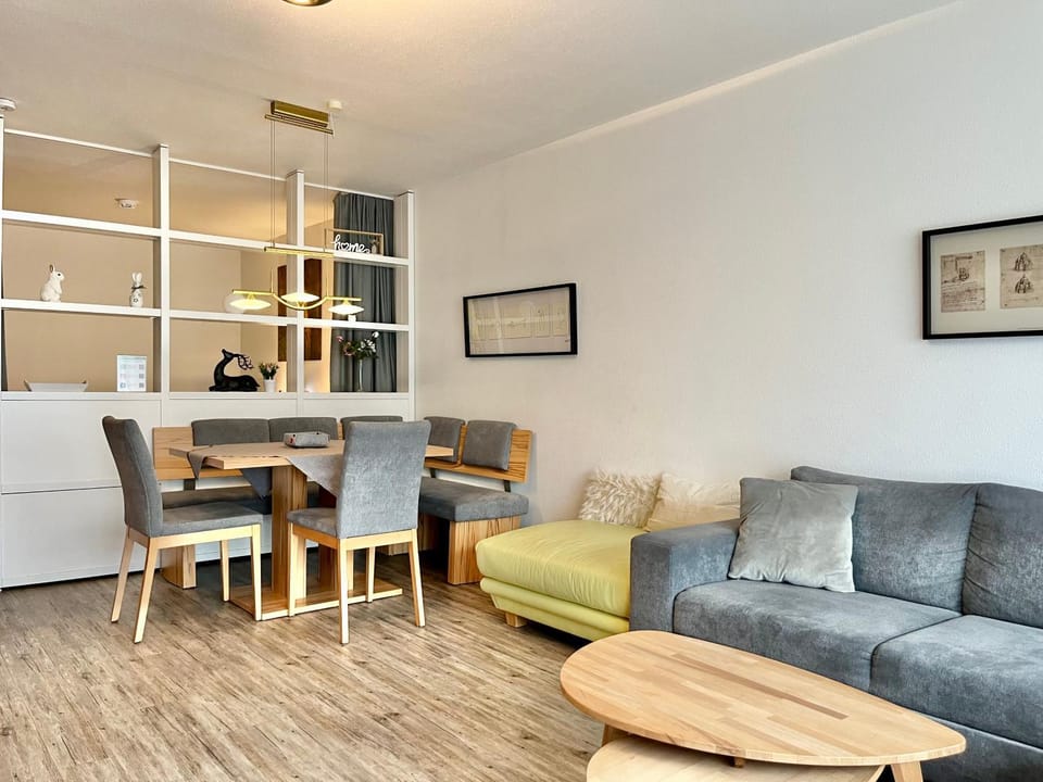 Living room, Seating area, Dining area