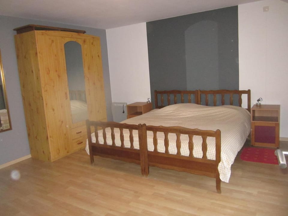 Studio privatif au centre de Lobbes Apartment in Belgium