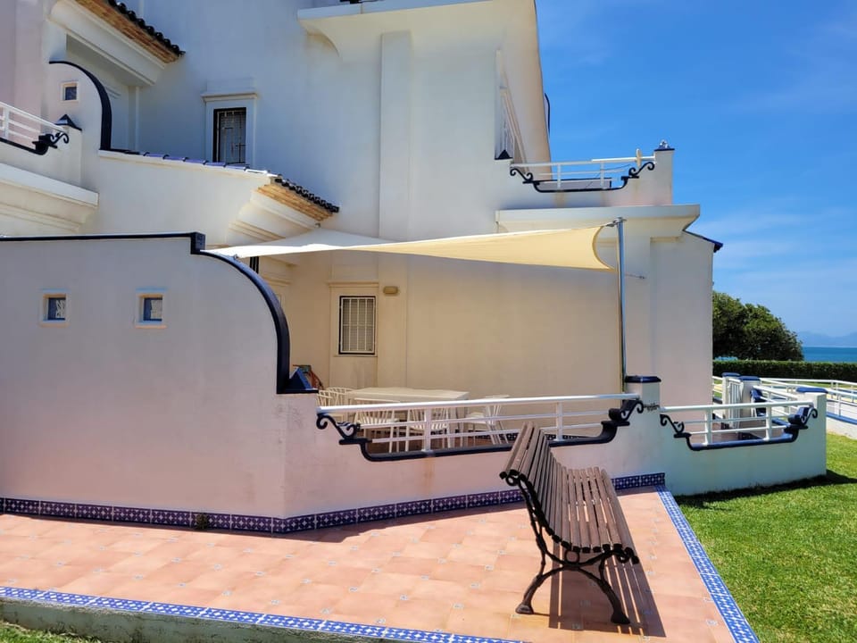 Off site, Balcony/Terrace