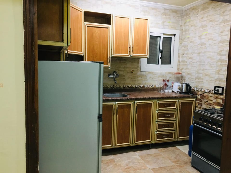Kitchen or kitchenette, Communal kitchen