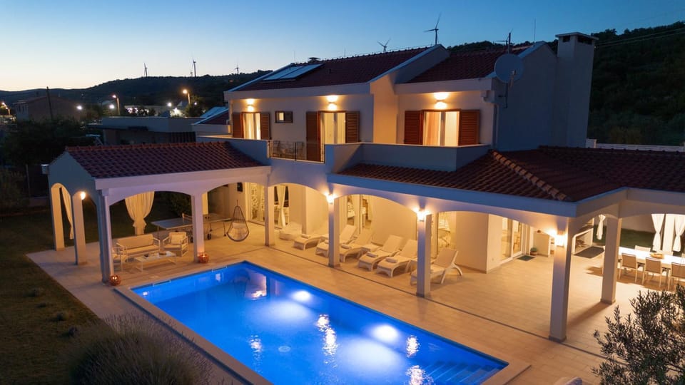 Pool view