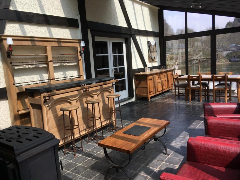 Property building, Lounge or bar