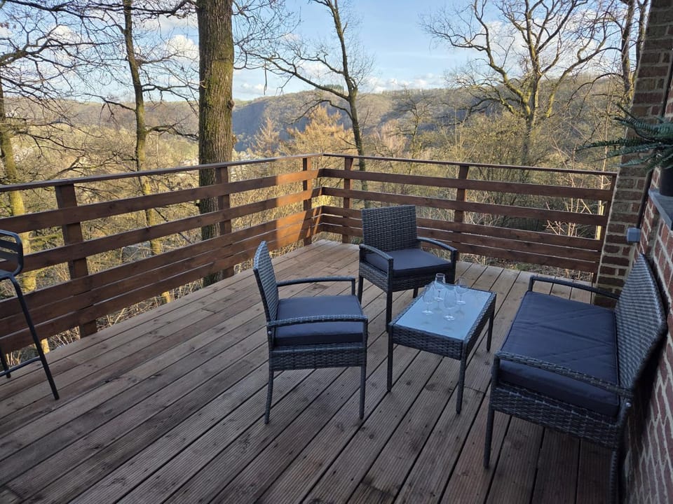 View (from property/room), Balcony/Terrace, Mountain view