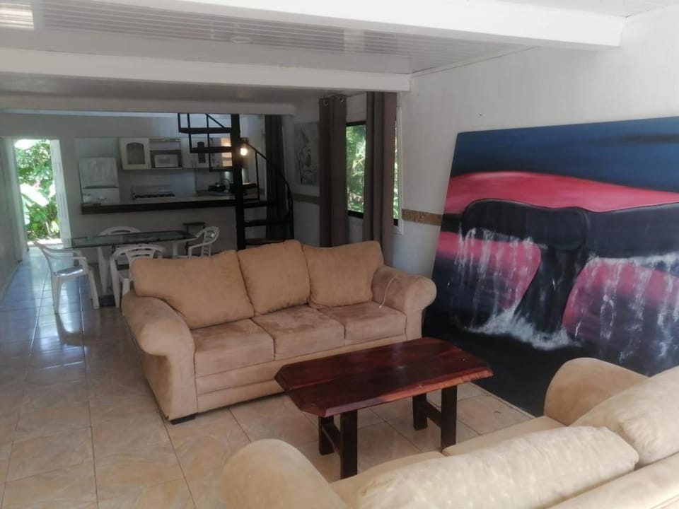 El Castillo Monte Campana Villa in Puntarenas Province
