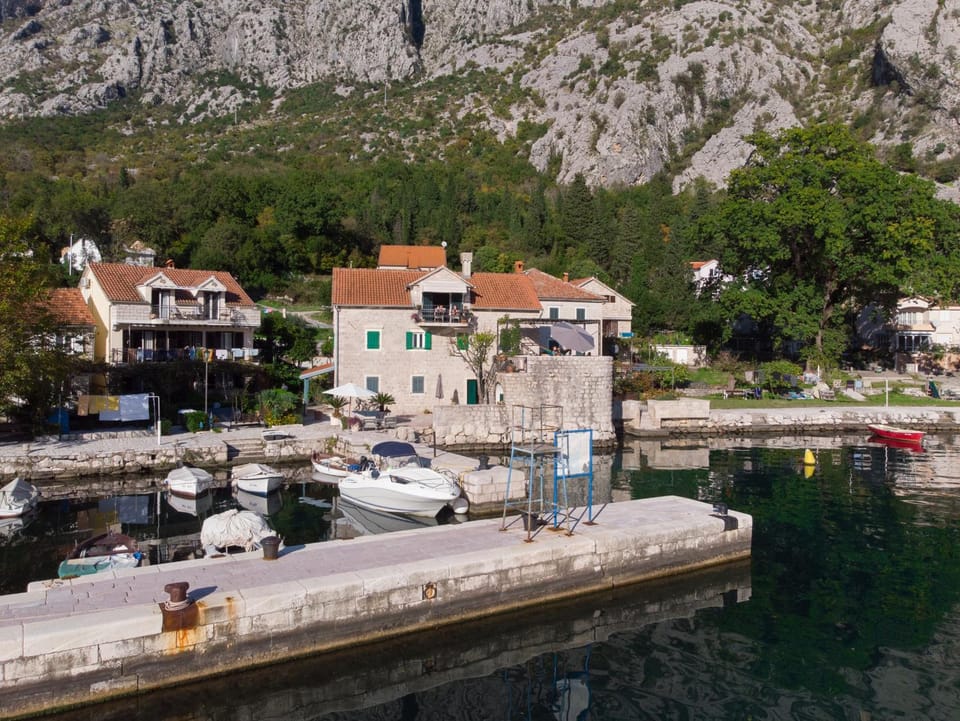 Tanja's Seafront Orahovac Apartment Apartment in Kotor Municipality